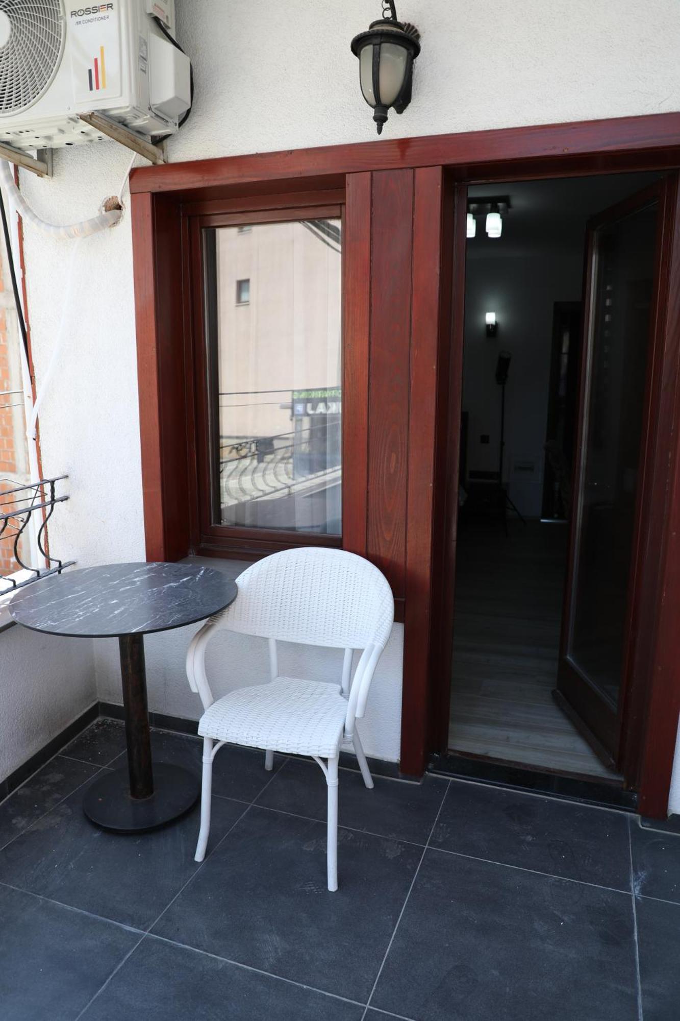 Bruti Hotel Призрен Екстериор снимка