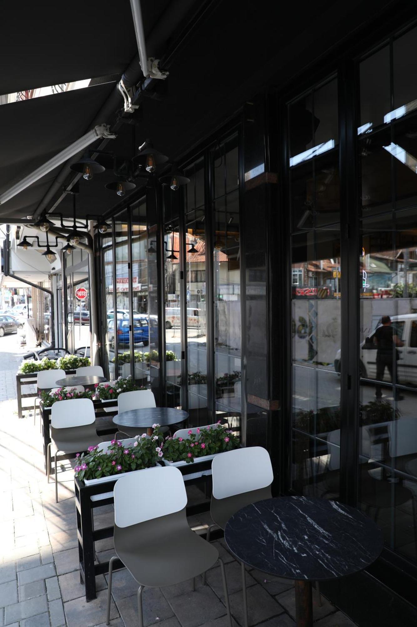 Bruti Hotel Призрен Екстериор снимка